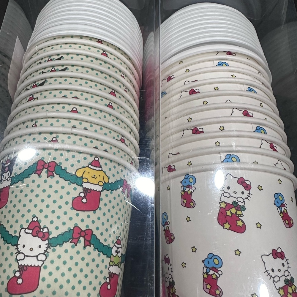 Hello Kitty Christmas cups